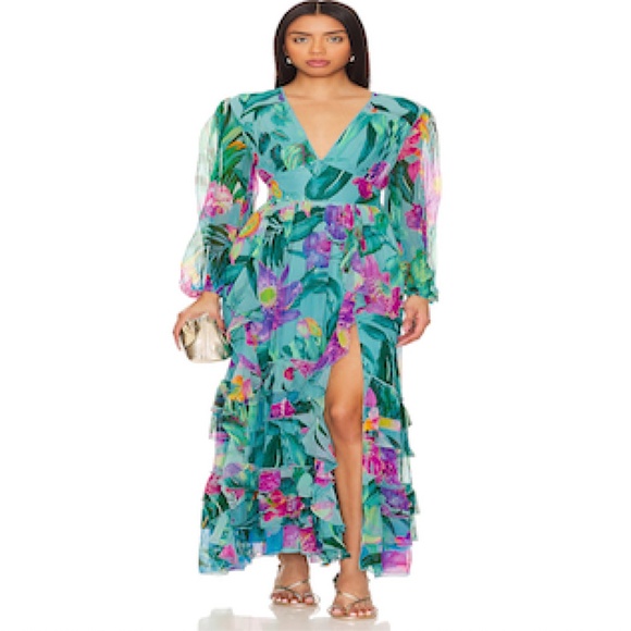 Palm Royale Perfection Rococo Sand Deep V Maxi Dress XS Worn Once - Picture 6 of 8